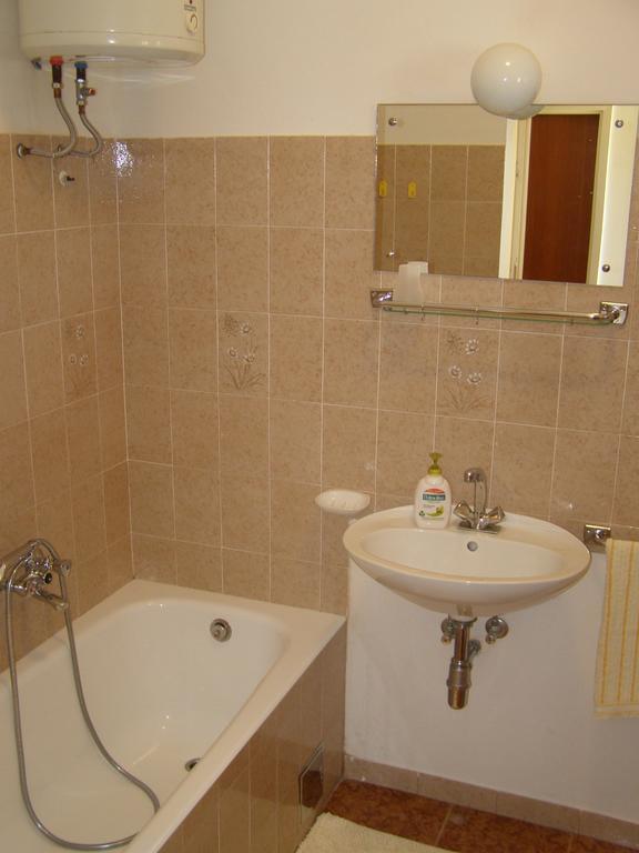 Apartment Marija Brbinj Ngoại thất bức ảnh